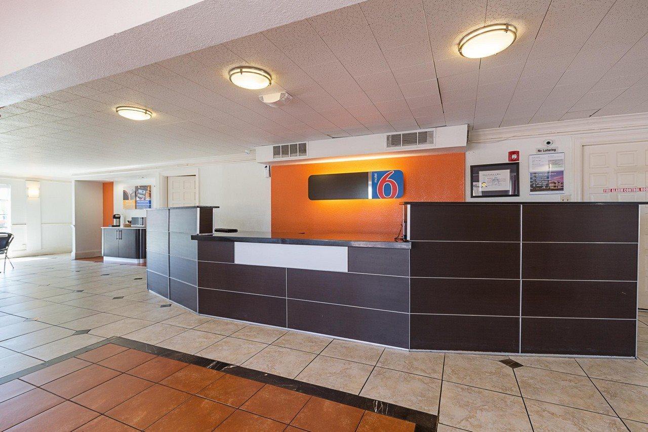 Motel 6-Dallas, TX - Market Center Buitenkant foto
