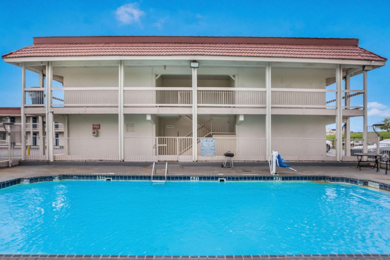 Motel 6-Dallas, TX - Market Center Buitenkant foto