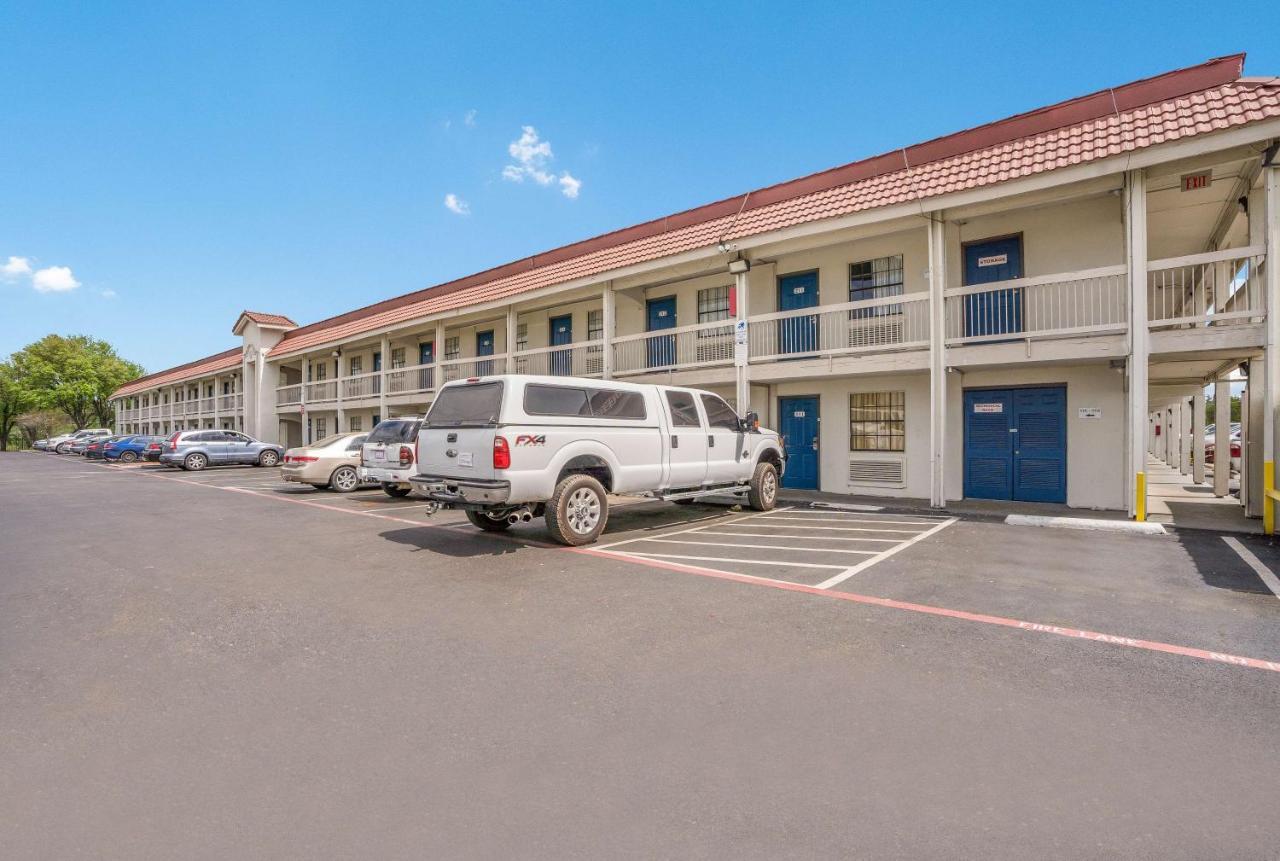 Motel 6-Dallas, TX - Market Center Buitenkant foto