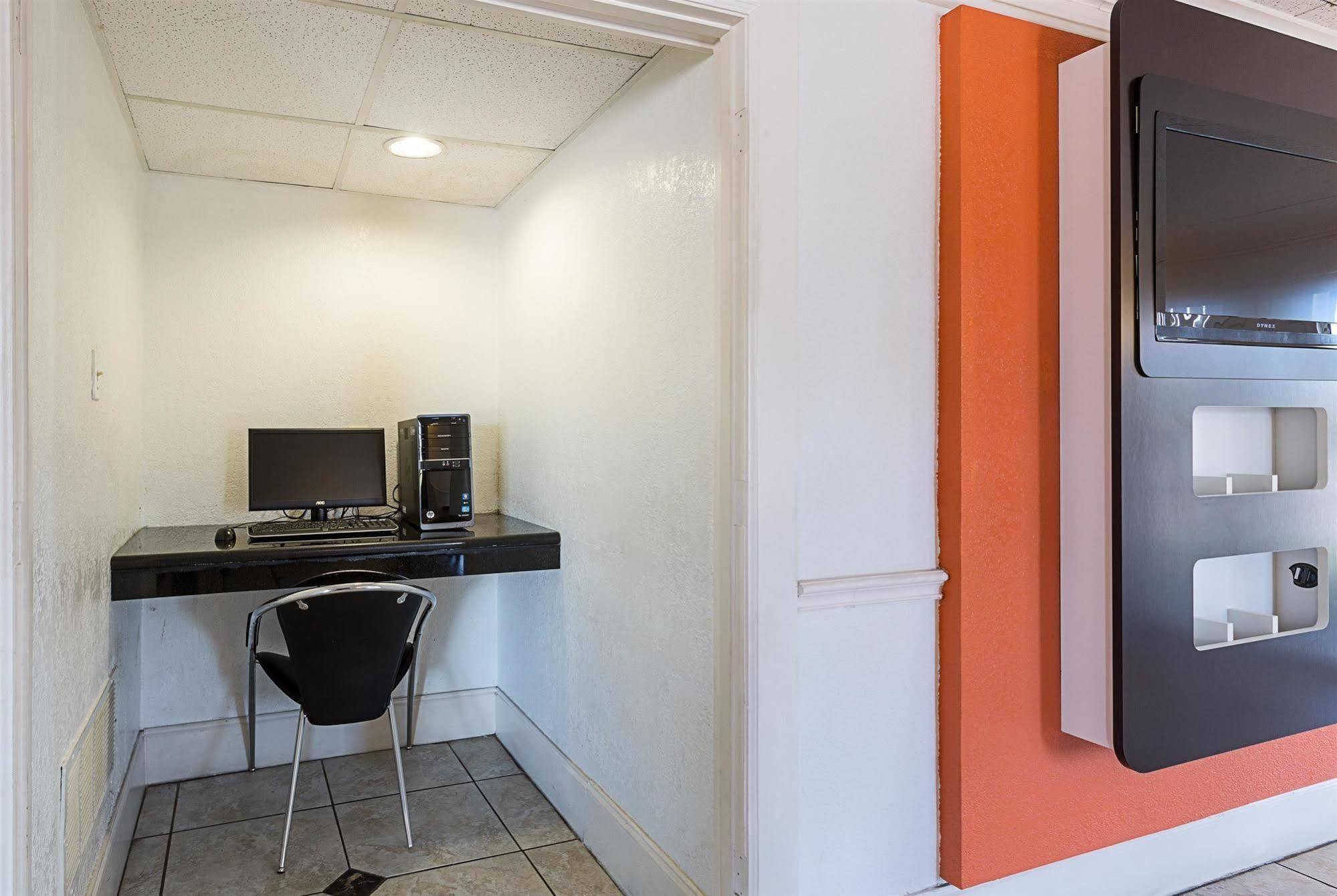 Motel 6-Dallas, TX - Market Center Buitenkant foto