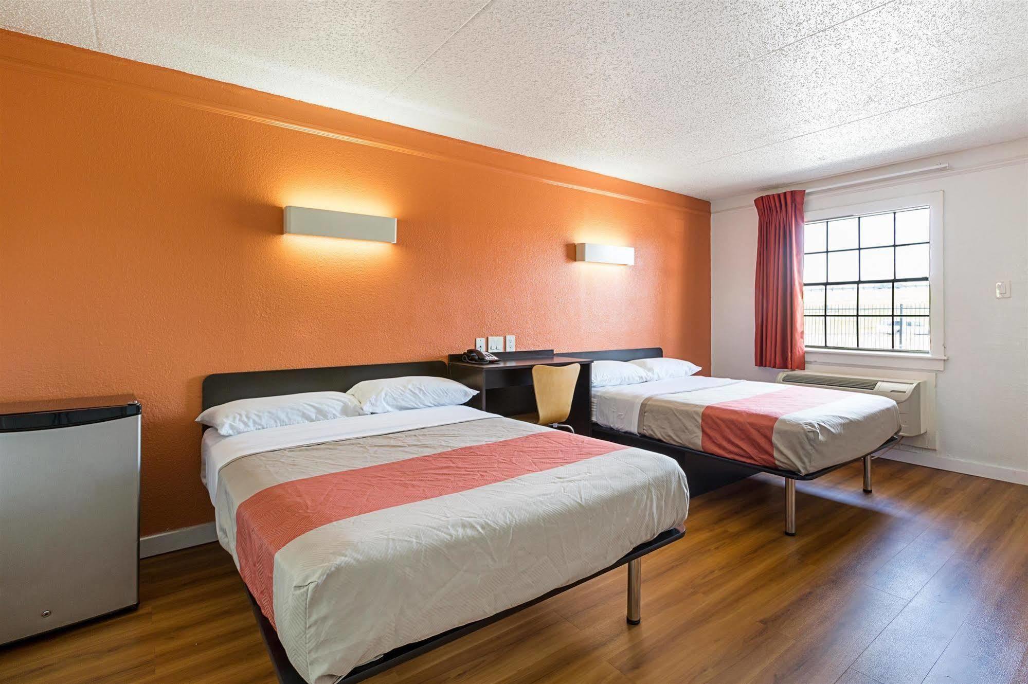 Motel 6-Dallas, TX - Market Center Buitenkant foto